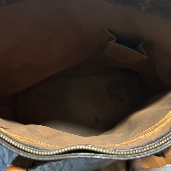 Authentic Cabas Mezzo Louis Vuitton Tote Bag - Picture 11 of 11